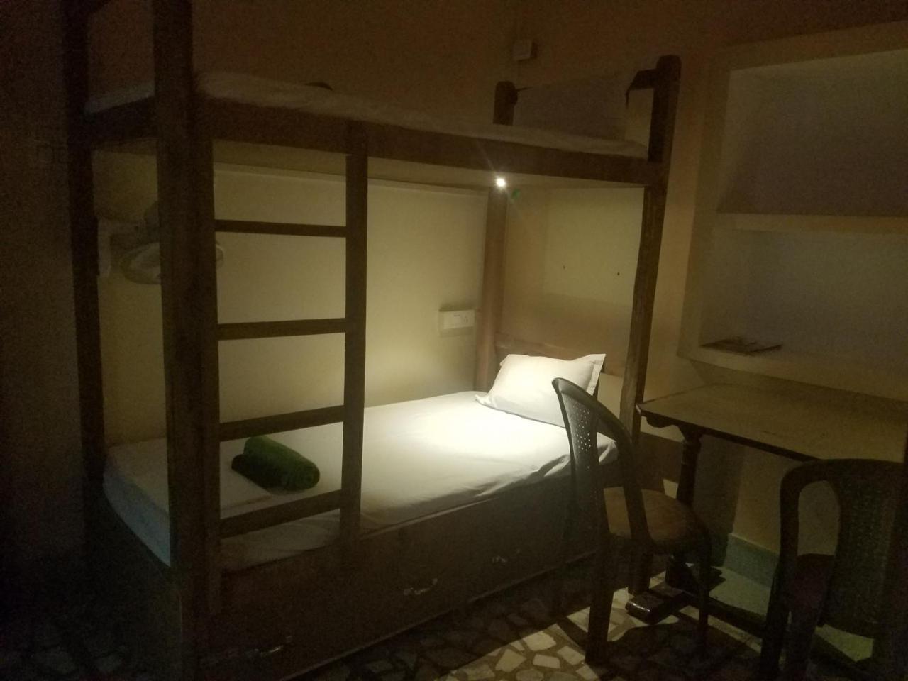 Baba Guest House Varanasi Esterno foto
